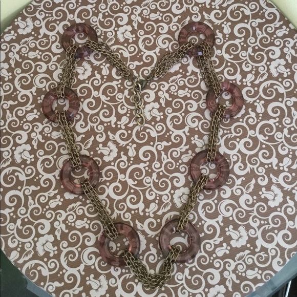 Gold Chain Acrylic Necklace - Picture 3 of 3